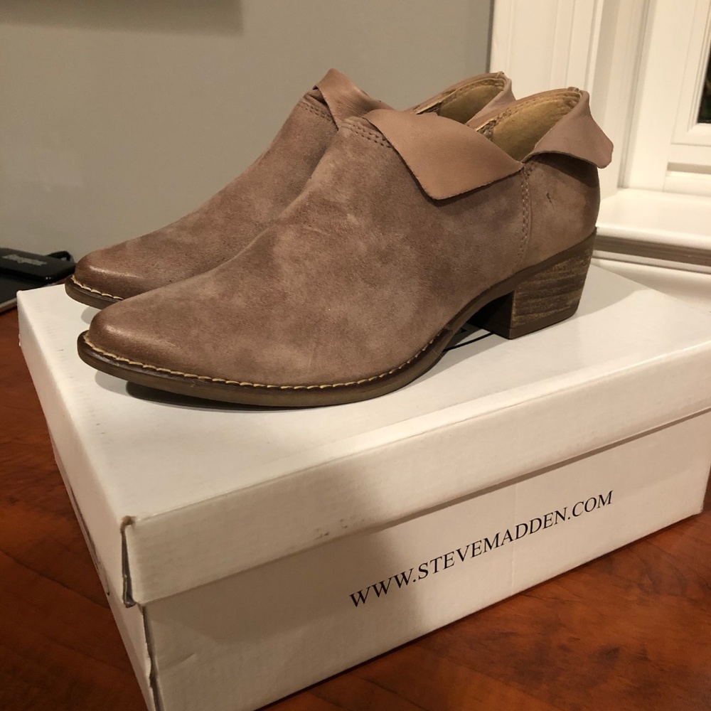 Steve Madden Women's Phoenix Ankle Bootie